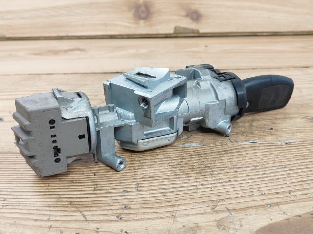 bontott FORD FOCUS II Gyújtáskapcsoló