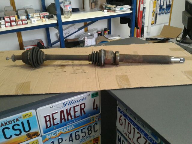 bontott FORD FOCUS II Jobb Féltengely