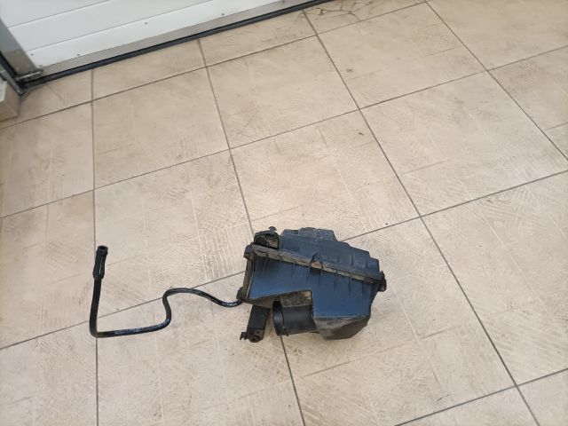 bontott FORD FOCUS II Légszűrő Ház