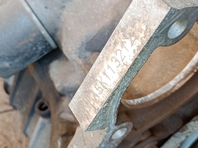 bontott FORD FOCUS II Motor (Fűzött blokk hengerfejjel)