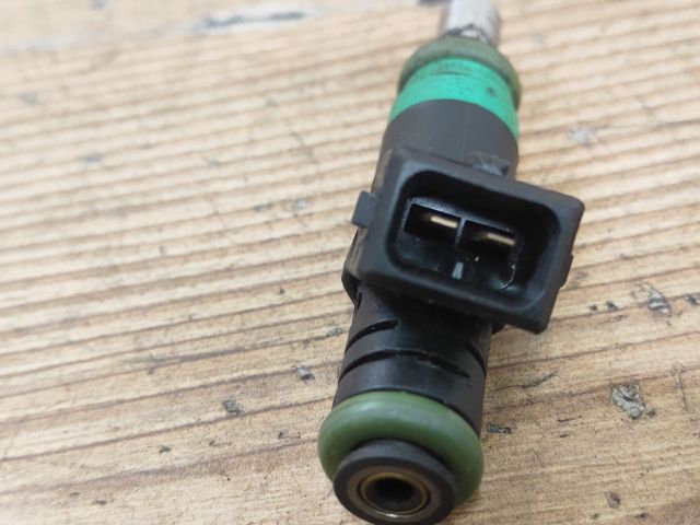 bontott FORD FOCUS II Porlasztó (1 db)