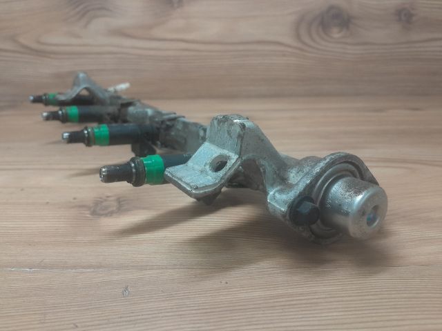 bontott FORD FOCUS II Porlasztó (1 db)