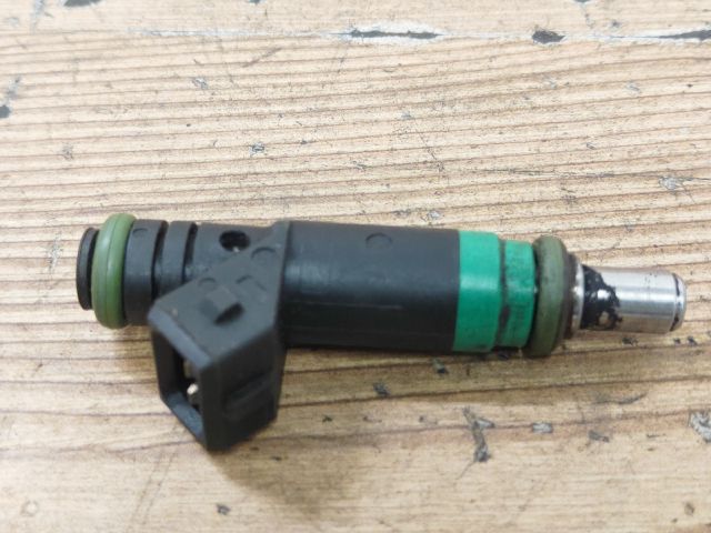 bontott FORD FOCUS II Porlasztó (1 db)