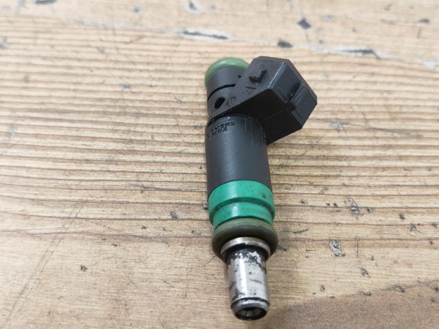 bontott FORD FOCUS II Porlasztó (1 db)