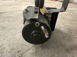 bontott FORD FOCUS II ABS Kocka