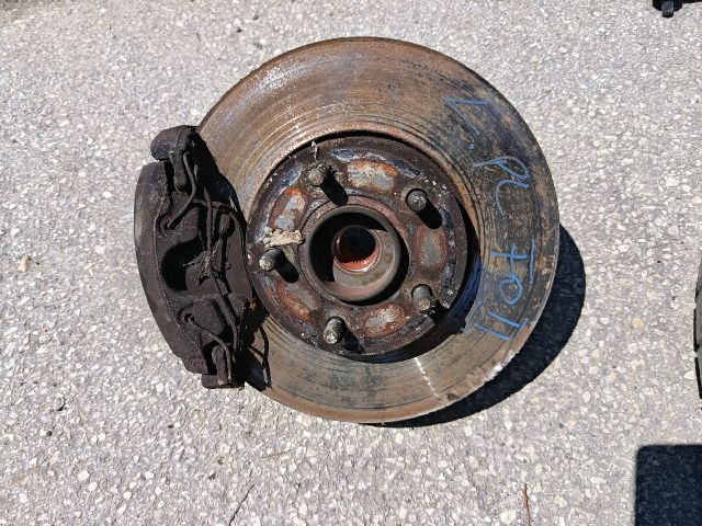 bontott FORD FOCUS II Bal első Csonkállvány Kerékaggyal