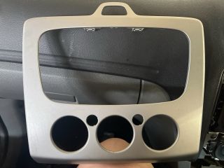 bontott FORD FOCUS II Bal első Féknyereg Munkahengerrel