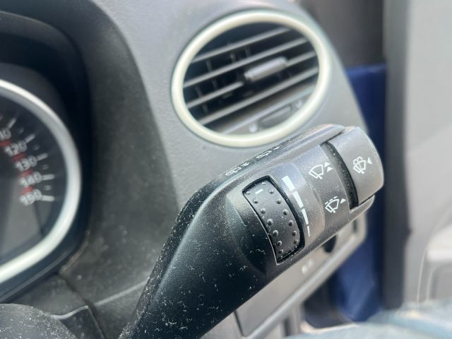 bontott FORD FOCUS II Bal első Féknyereg Munkahengerrel