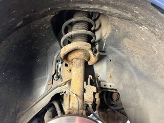 bontott FORD FOCUS II Bal első Gólyaláb (Lengécsillapító, Rugó)