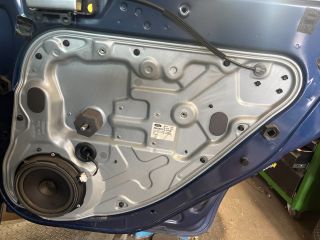 bontott FORD FOCUS II Bal első Gólyaláb (Lengécsillapító, Rugó)