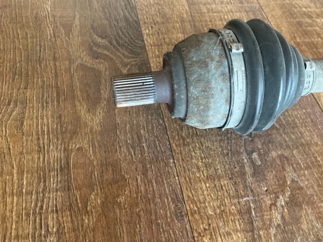 bontott FORD FOCUS II Bal Féltengely