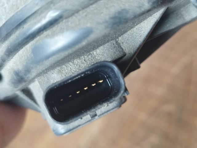 bontott FORD FOCUS II Fojtószelep (Elektromos)