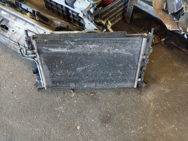 bontott FORD FOCUS II Hűtő Ventilátor(ok), Radiátor(ok) Szett