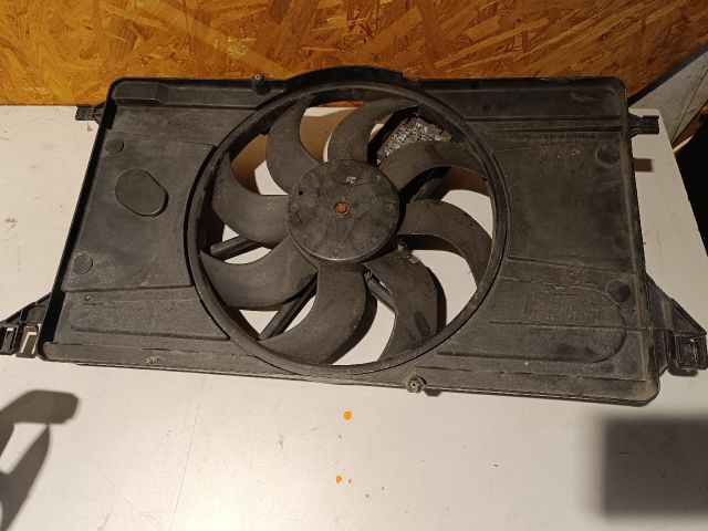 bontott FORD FOCUS II Hűtőventilátor