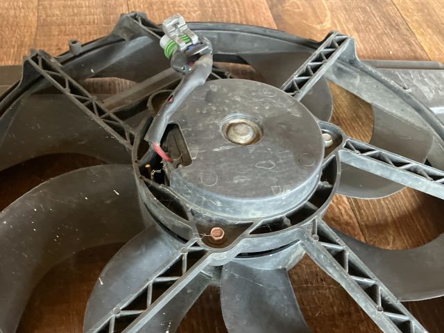 bontott FORD FOCUS II Hűtőventilátor