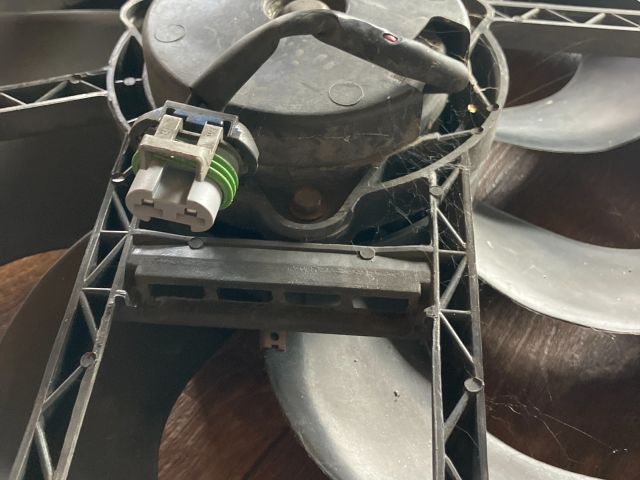 bontott FORD FOCUS II Hűtőventilátor