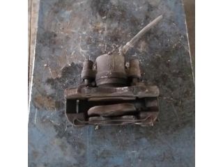 bontott FORD FOCUS II Jobb első Féknyereg Munkahengerrel