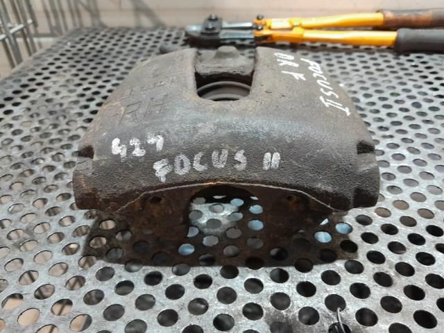 bontott FORD FOCUS II Jobb első Féknyereg Munkahengerrel