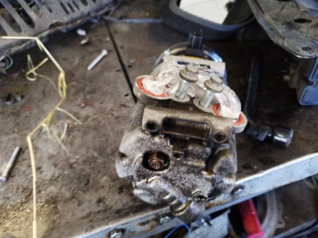 bontott FORD FOCUS II Klímakompresszor