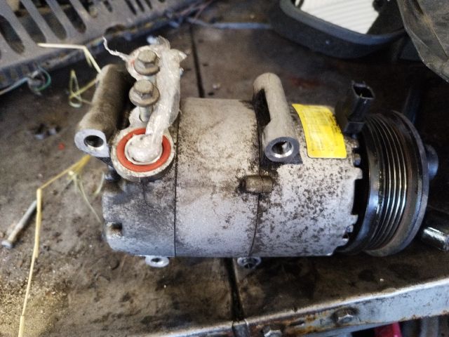 bontott FORD FOCUS II Klímakompresszor