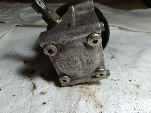 bontott FORD FOCUS II Kormányszervó Motor (Hidraulikus)