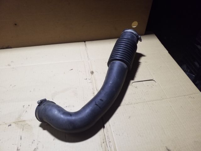 bontott FORD FOCUS II Légbeömlő Cső