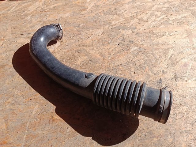 bontott FORD FOCUS II Légbeömlő Cső