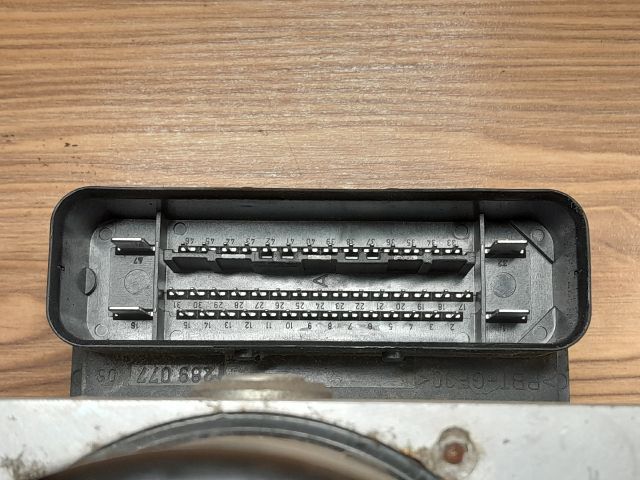 bontott FORD FOCUS II ABS Kocka