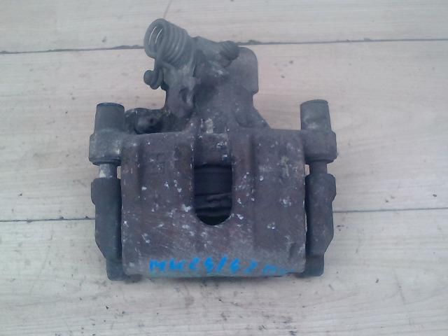 bontott FORD FOCUS II Bal hátsó Féknyereg Munkahengerrel