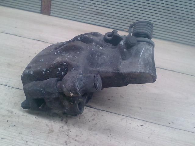 bontott FORD FOCUS II Bal hátsó Féknyereg Munkahengerrel