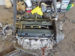 bontott FORD FOCUS II Motor (Fűzött blokk hengerfejjel)