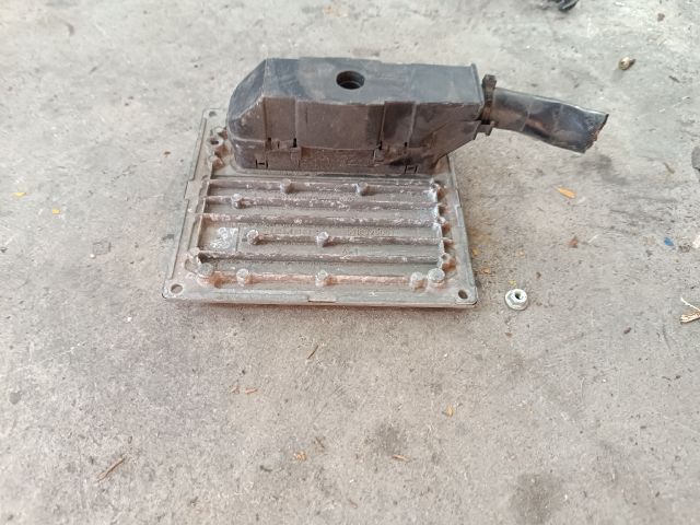 bontott FORD FOCUS II Motorvezérlő