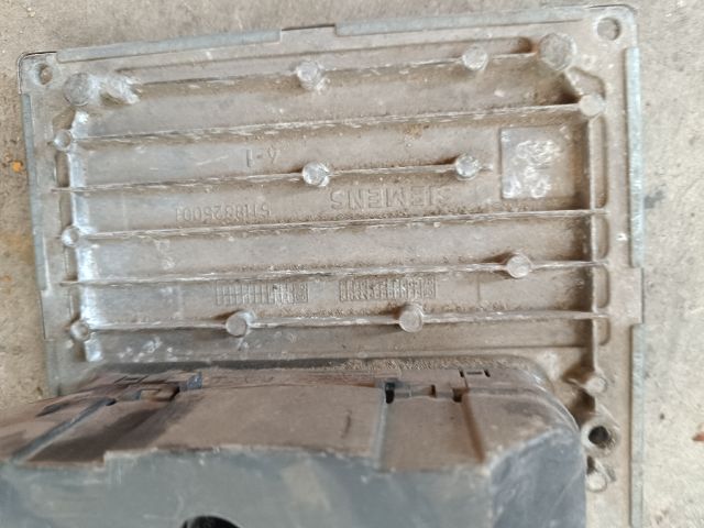 bontott FORD FOCUS II Motorvezérlő