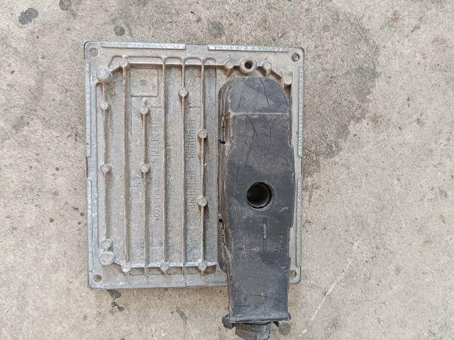 bontott FORD FOCUS II Motorvezérlő