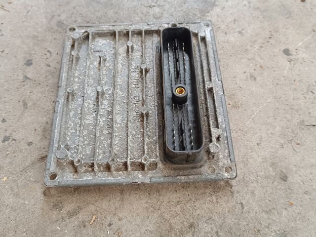 bontott FORD FOCUS II Motorvezérlő