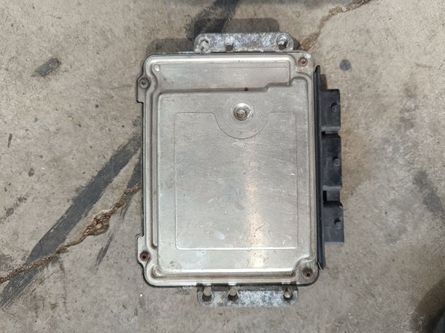 bontott FORD FOCUS II Motorvezérlő