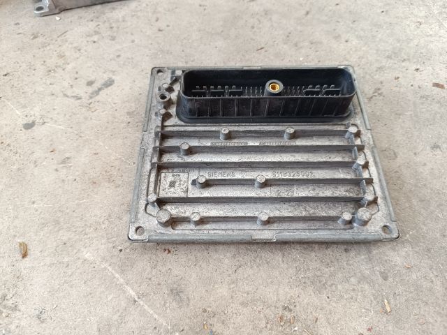 bontott FORD FOCUS II Motorvezérlő