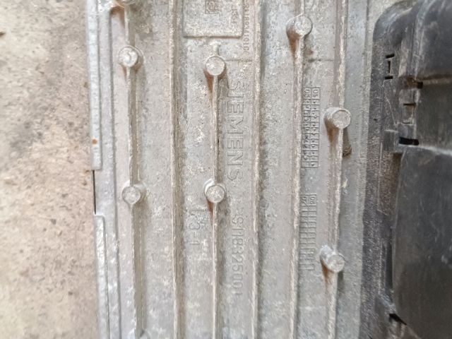 bontott FORD FOCUS II Motorvezérlő