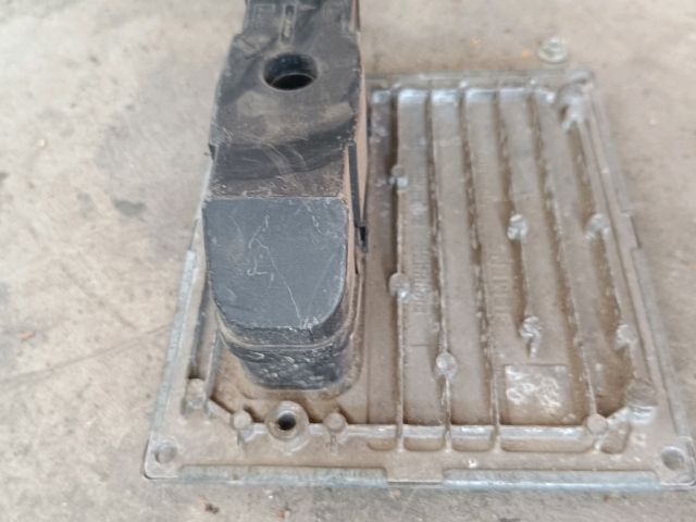 bontott FORD FOCUS II Motorvezérlő