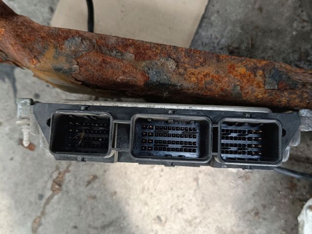 bontott FORD FOCUS II Motorvezérlő