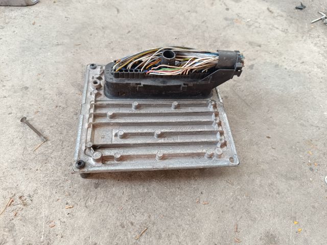 bontott FORD FOCUS II Motorvezérlő