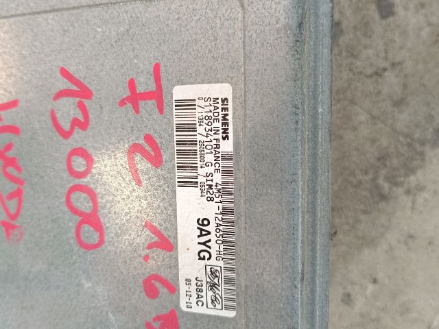 bontott FORD FOCUS II Motorvezérlő