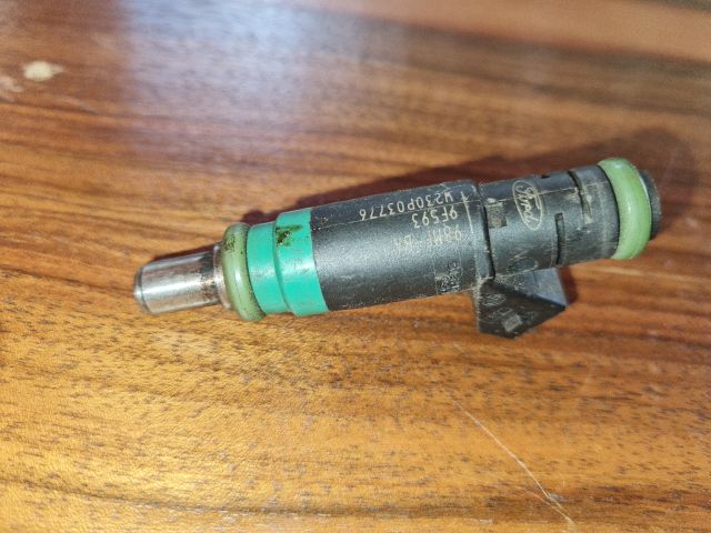 bontott FORD FOCUS II Porlasztó (1 db)