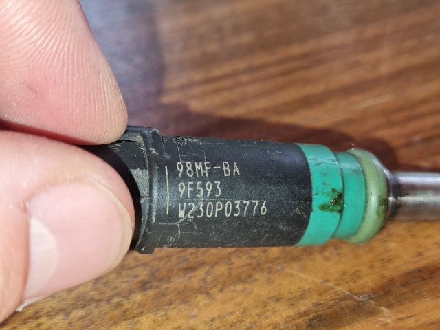 bontott FORD FOCUS II Porlasztó (1 db)