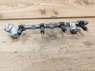 bontott FORD FOCUS II Porlasztó Sor / Híd