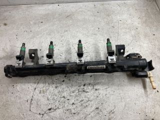 bontott FORD FOCUS II Porlasztó Sor / Híd