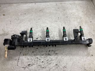 bontott FORD FOCUS II Porlasztó Sor / Híd