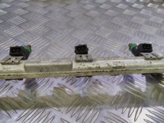 bontott FORD FOCUS II Porlasztó Sor / Híd