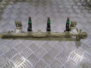 bontott FORD FOCUS II Porlasztó Sor / Híd