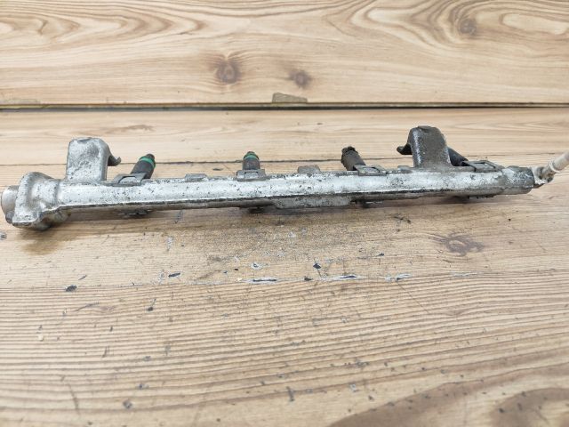 bontott FORD FOCUS II Porlasztó Sor / Híd